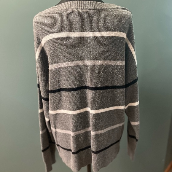 Women’s Striped American Eagle Sweater - Picture 5 of 5